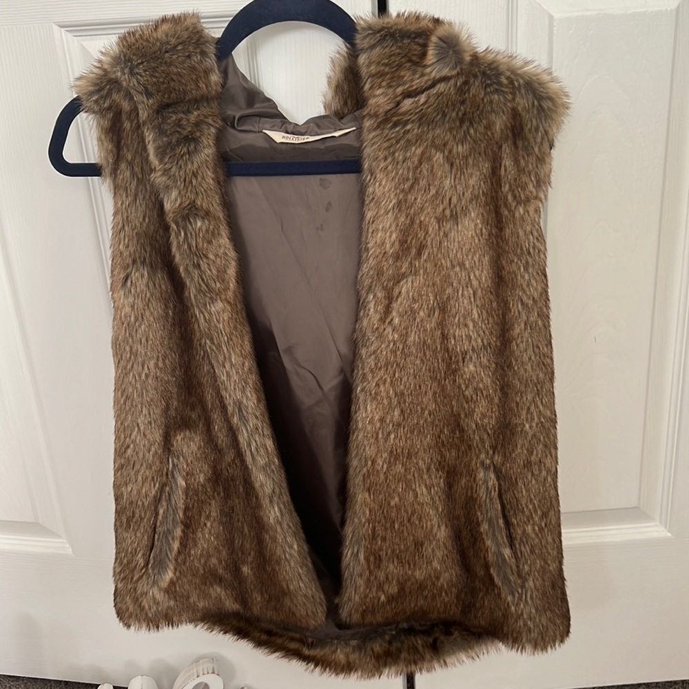 NWOT Faux Fur and Knit Vest